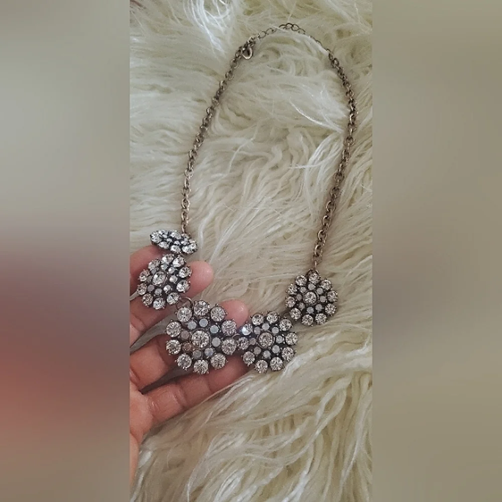Charming Shinning Necklace. 🌴
